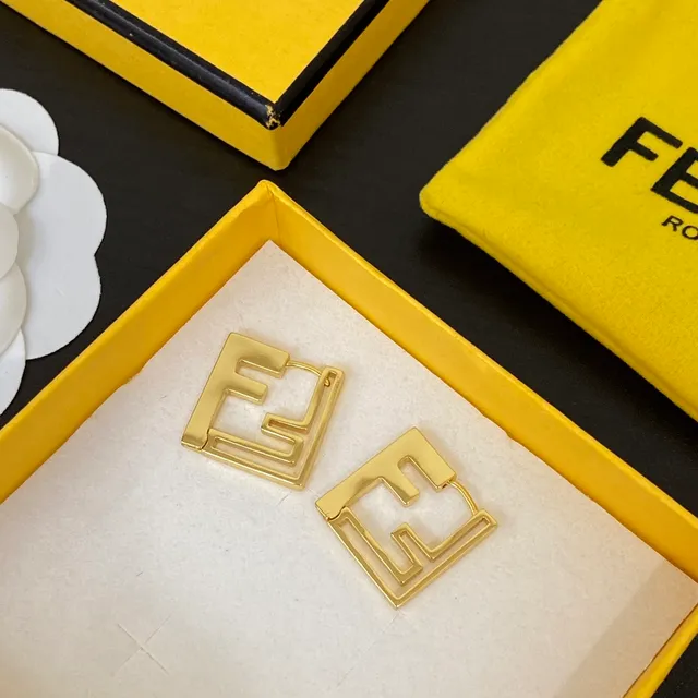 Fendi FF Logo Boucles d'Oreilles Créoles Géométriques Dorées 3