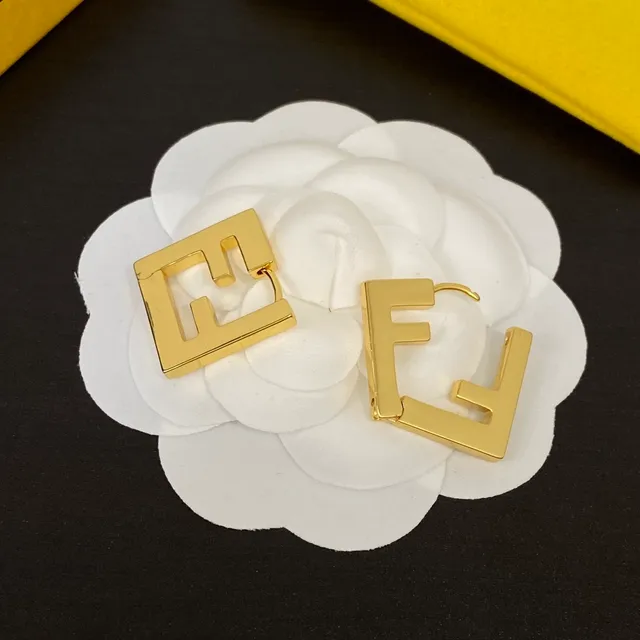 Fendi FF Logo Boucles d'Oreilles Créoles Géométriques Dorées 4