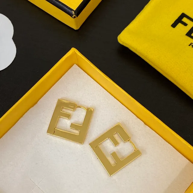 Fendi FF Logo Boucles d'Oreilles Créoles Géométriques Dorées 5