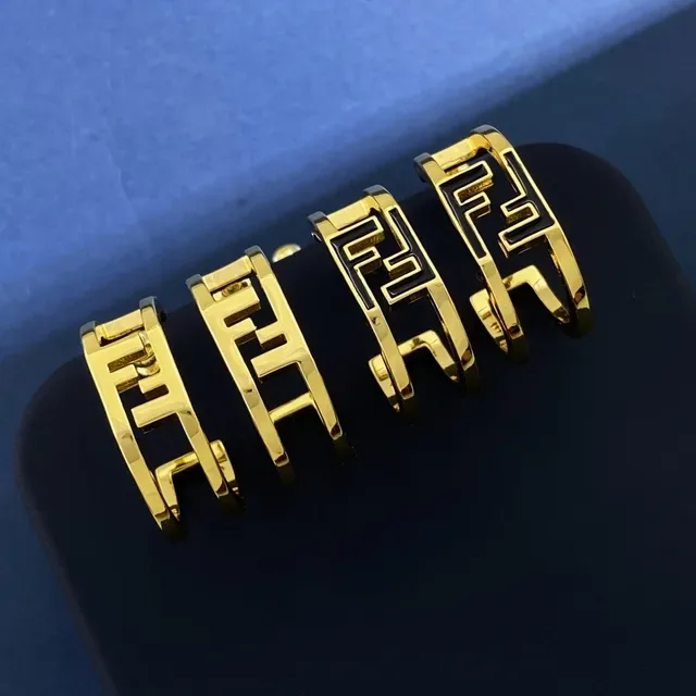 Brincos de argola Fendi FF Logo tom dourado multi-bar 2