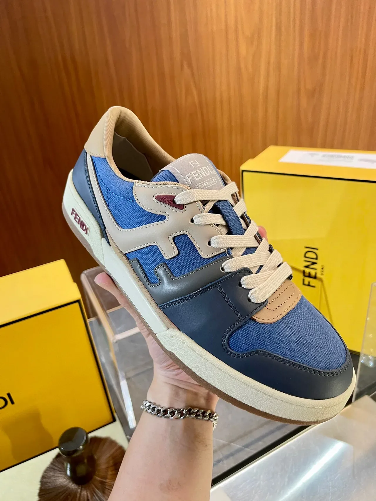 Fendi FF Monogram Chaussures lifestyle à bloc de couleur 2