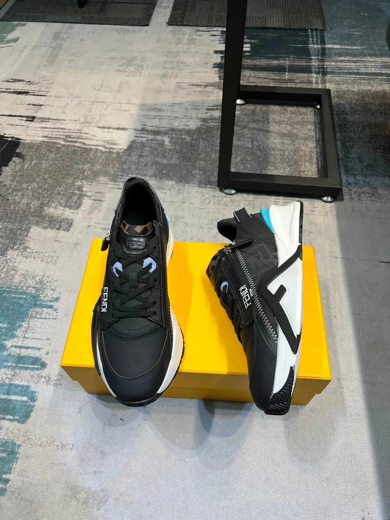 Fendi First Chaussures Chunky Noires et Bleues avec Fermeture Éclair et Monogram FF 4