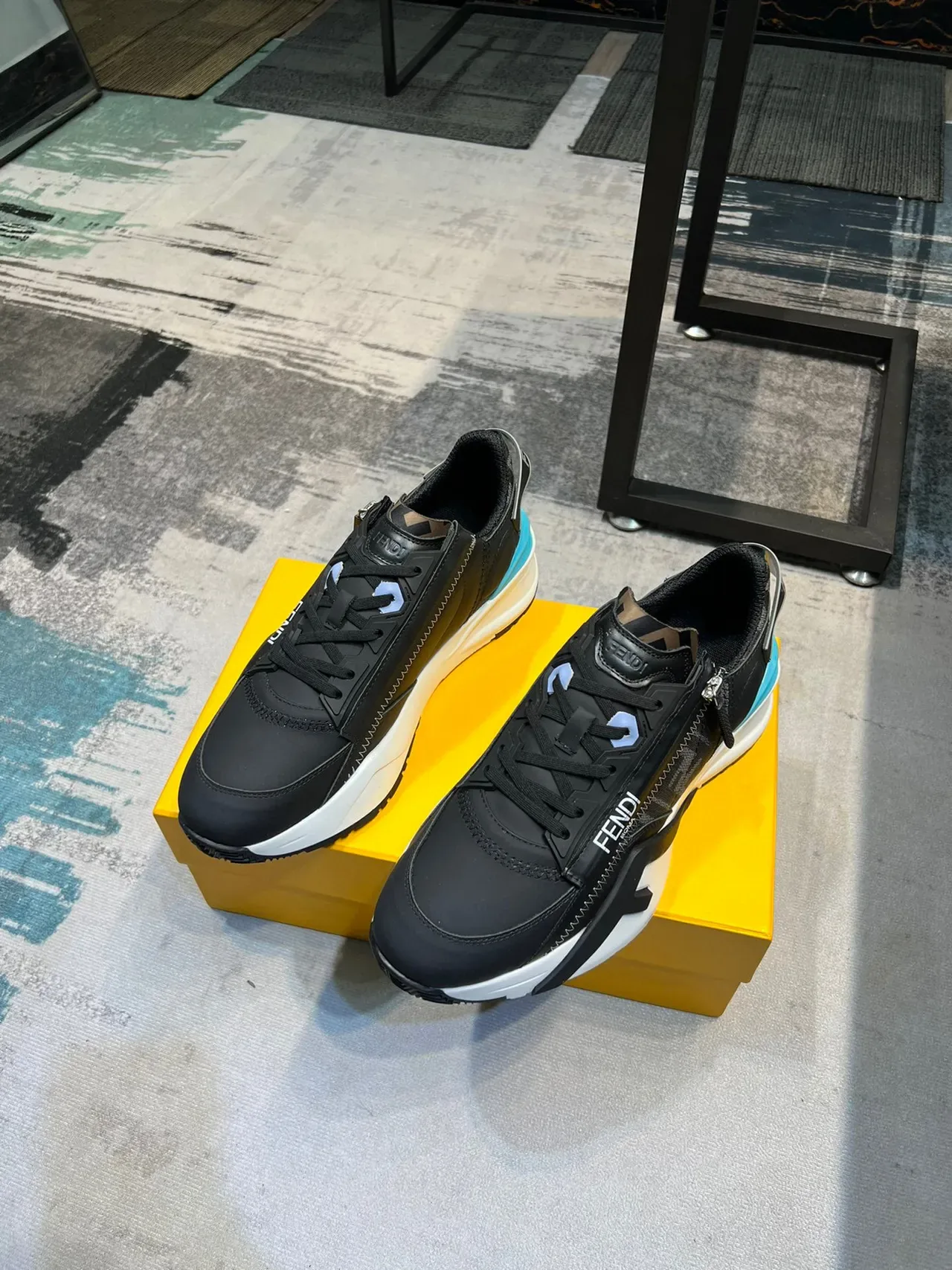 Fendi First Chaussures Chunky Noires et Bleues avec Fermeture Éclair et Monogram FF 5