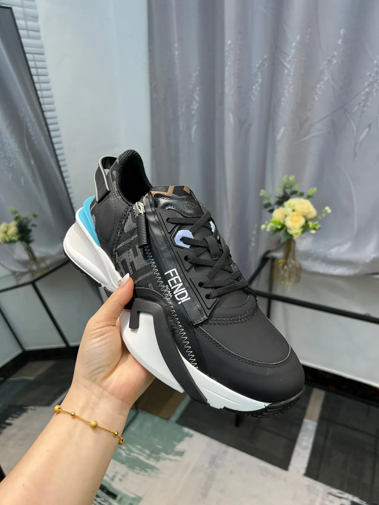Fendi First Chaussures Chunky Noires et Bleues avec Fermeture Éclair et Monogram FF 6