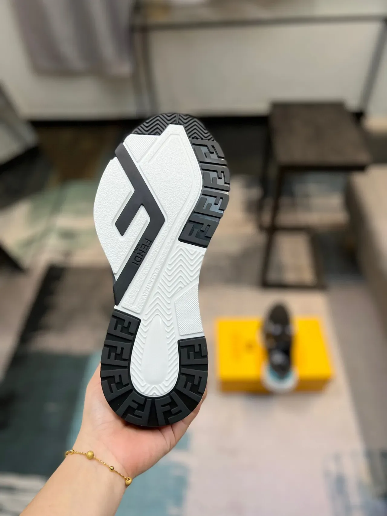 Fendi First Chaussures Chunky Noires et Bleues avec Fermeture Éclair et Monogram FF 9