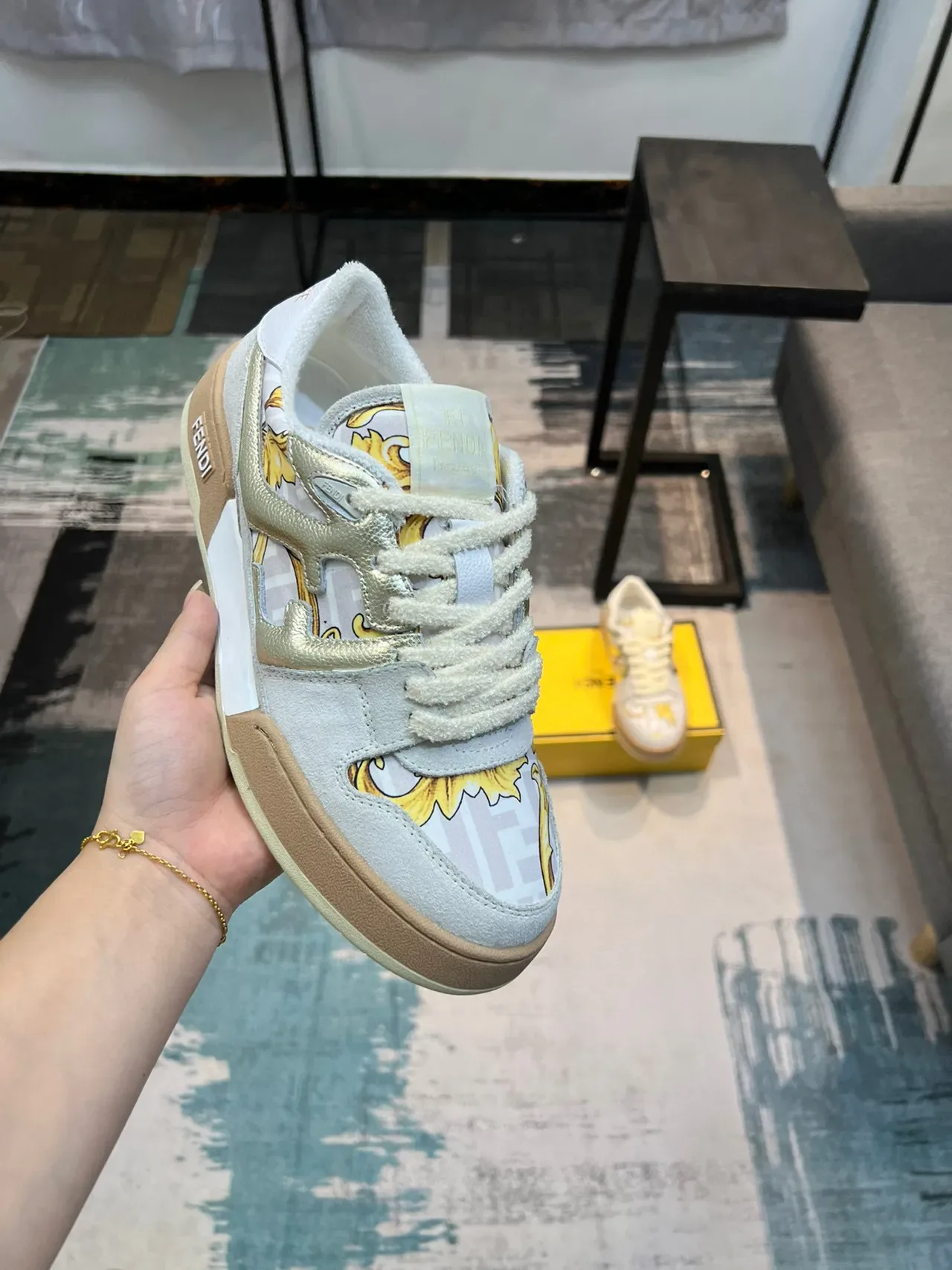 Fendi Gris Or Stratifié Matériau Mixte Supérieur FF Monogramme Print Lifestyle Sneakers 6