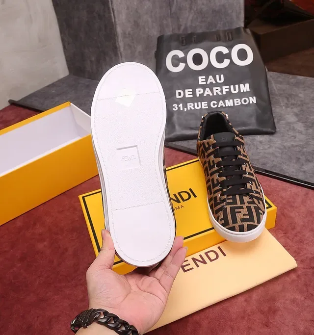 Fendi Monogram Textil Low-Top Lifestyle Tênis 4