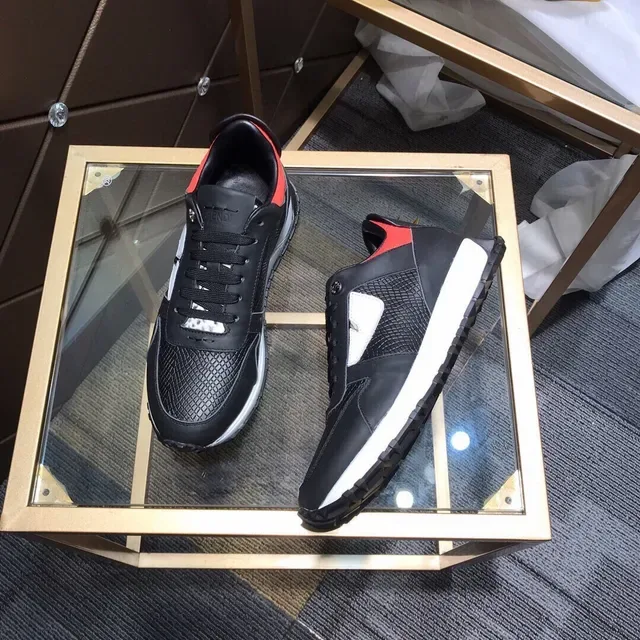 Fendi Run Away noir rouge blanc sneakers lifestyle 7