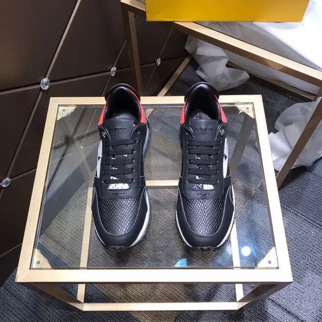 Fendi Run Away noir rouge blanc sneakers lifestyle 9