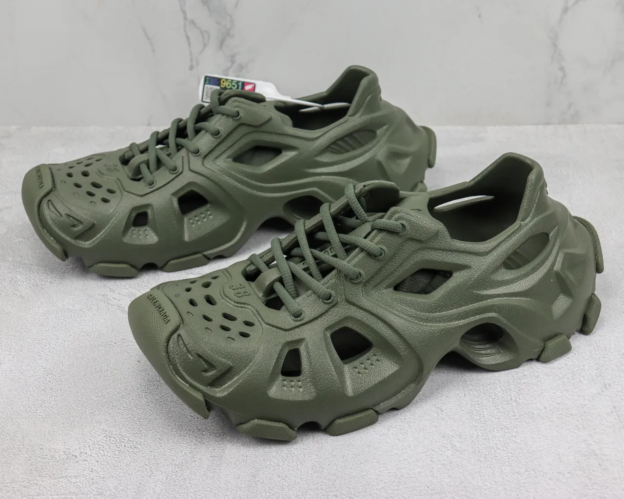 Vert Militaire Construction Monolithe Moulée Grandes Coupes de Ventilation Obstruction 3