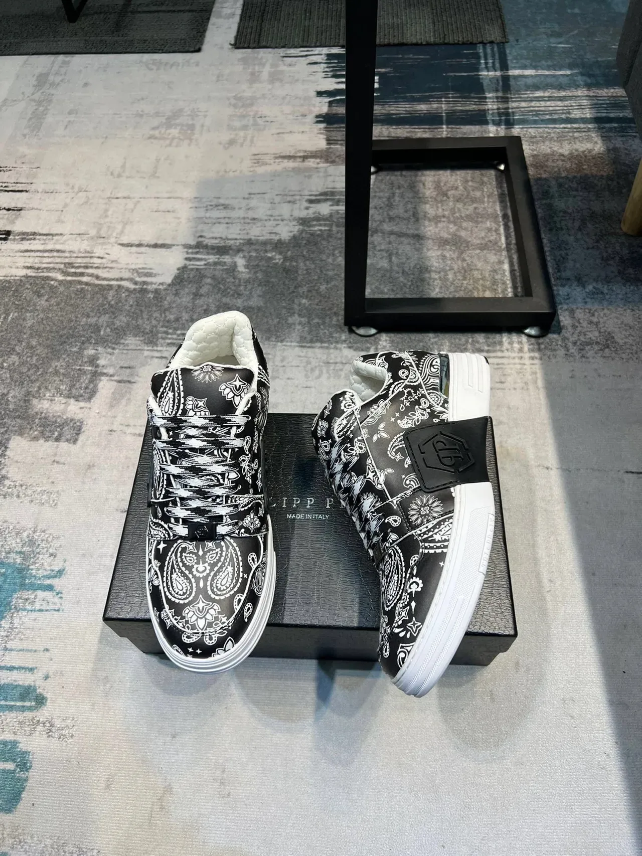 Black and White Bandana-Print Platform Lifestyle Sneaker 7