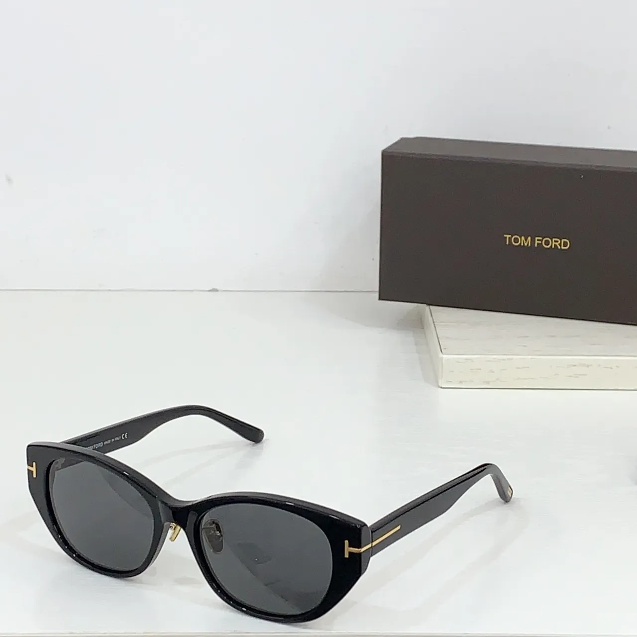 Black Cat-Eye Gradient Lens Sunglasses 2