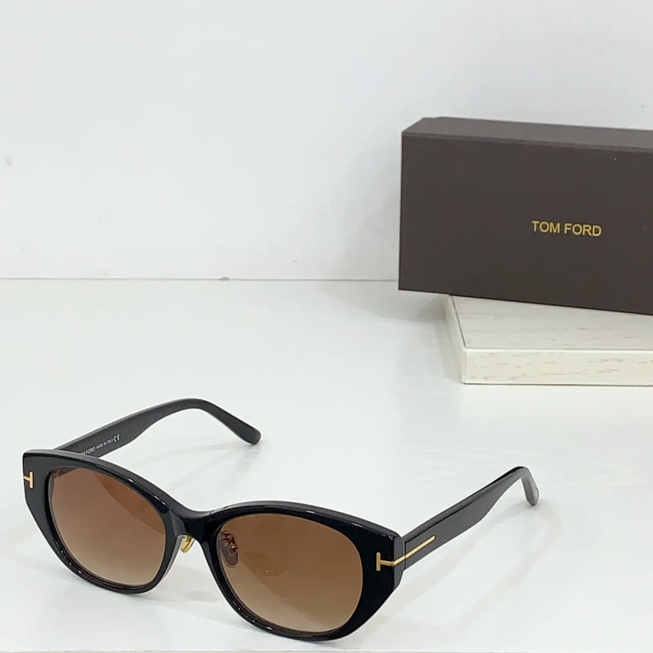 Black Cat-Eye Gradient Lens Sunglasses 6