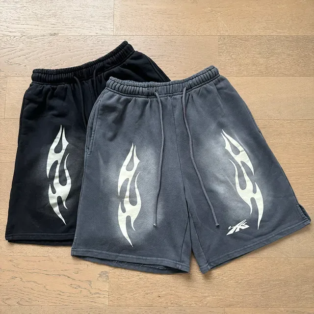 Black Gray Relaxed-Fit Flame-Print Shorts 14