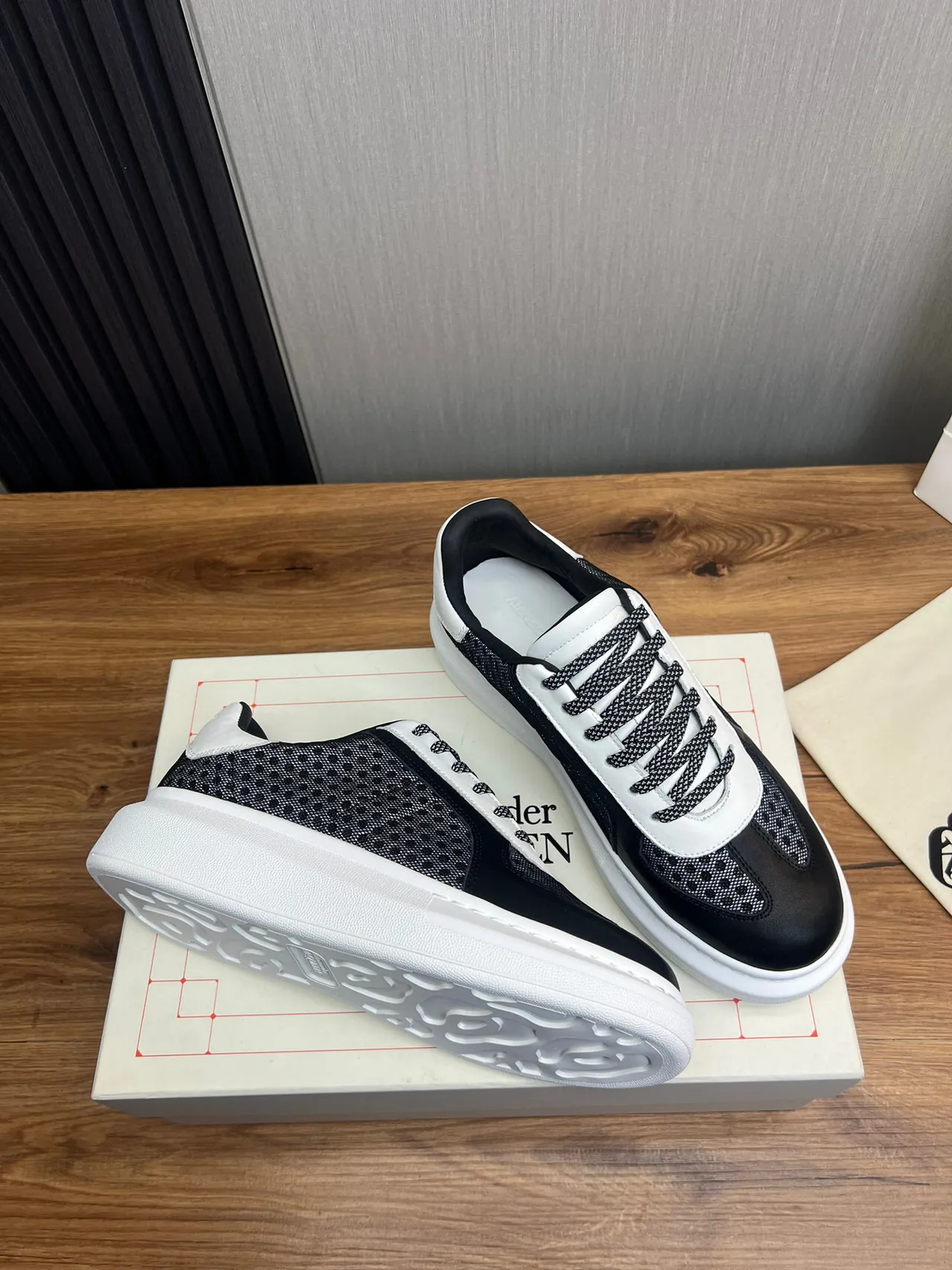 Black White Platform Sole Perforated Mesh Sneakers 5