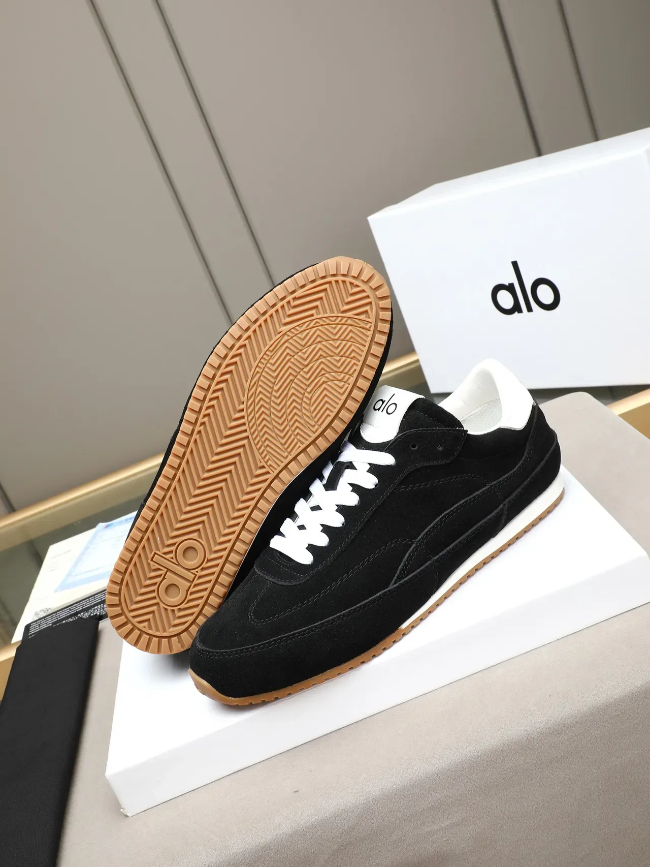 Black White Suede Upper Laces And Heel Tab Sneakers 4