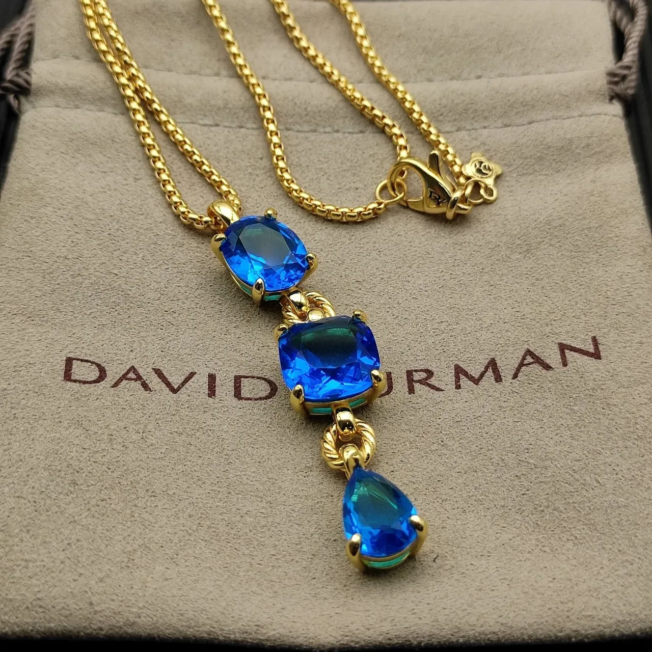 Blue Gold Three-Stone Vertical Drop Twisted-Link Connectors Necklace 9