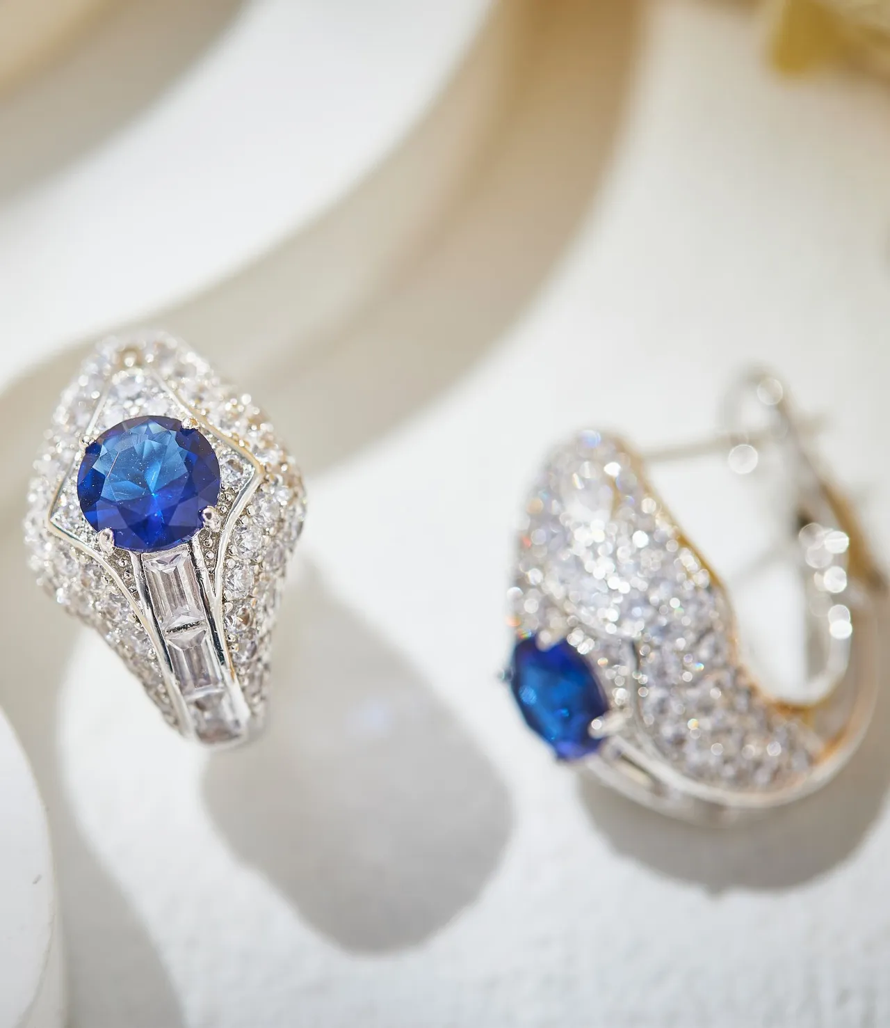 Blue Silver Pavé-Set Geometric Halo Ring 5