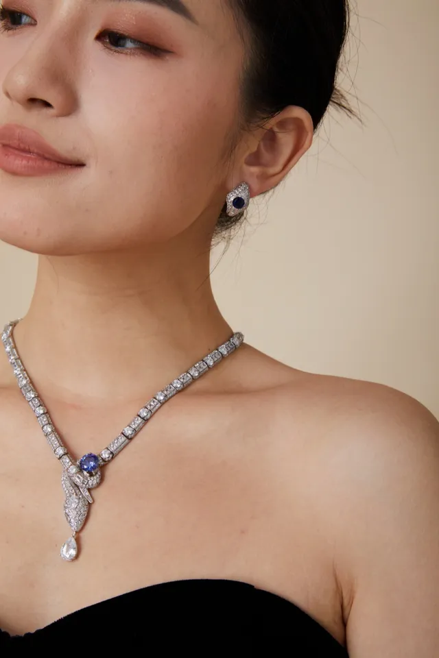 Blue Silver Pavé-Set Geometric Halo Ring 7