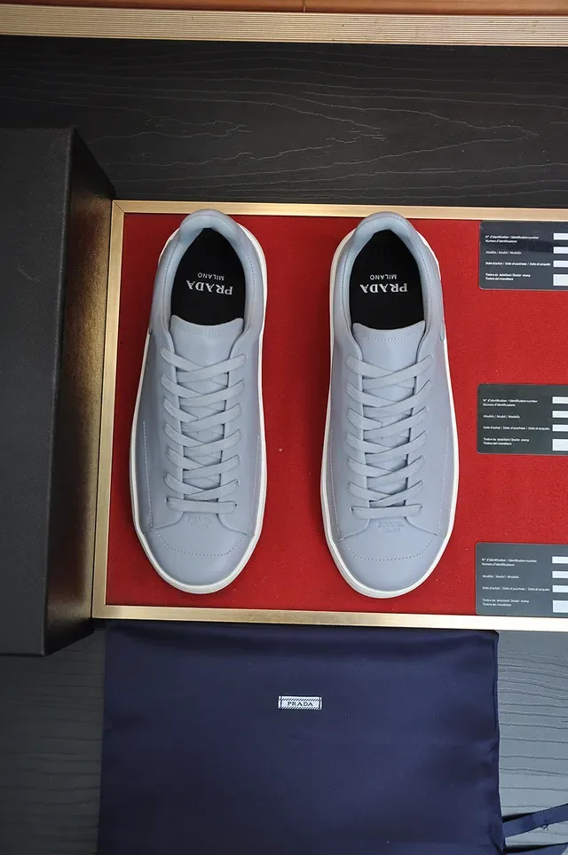Blue White Minimalist Smooth Leather Upper Sneakers 5