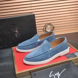 Mocassins en suède bleu et blanc avec embout Moc-Toe et coutures