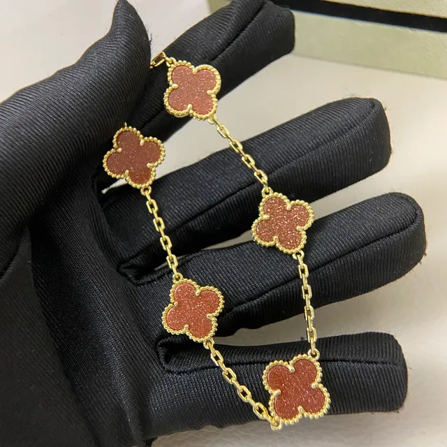 Brown Gold Clover-Shaped Charms Glittery Stone Inlay Bracelet 3