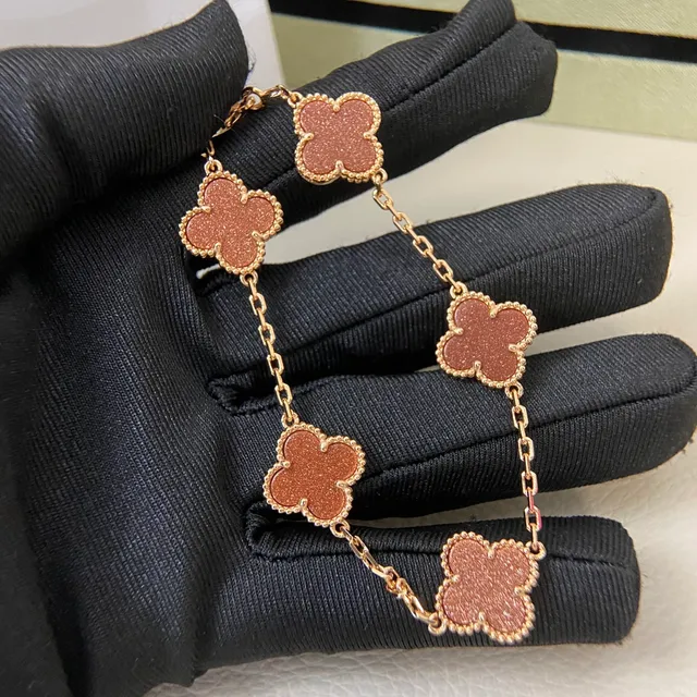 Brown Gold Clover-Shaped Charms Glittery Stone Inlay Bracelet 4