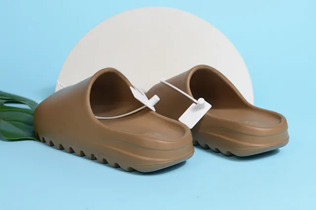 Brown Molded Monochrome Sole Single-Strap Slide Slippers 5