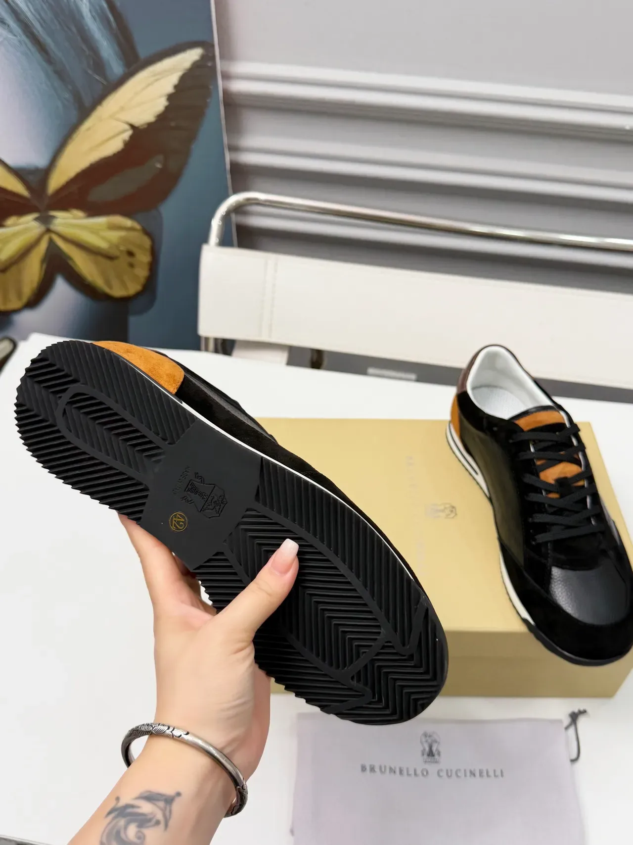 Brunello Cucinelli Sneakers Lifestyle en Daim et Cuir Noir et Tan 2