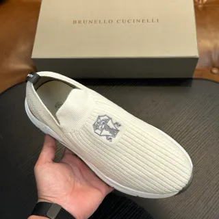 Brunello Cucinelli रिब्ड निट स्लिप-ऑन कैजुअल जूते