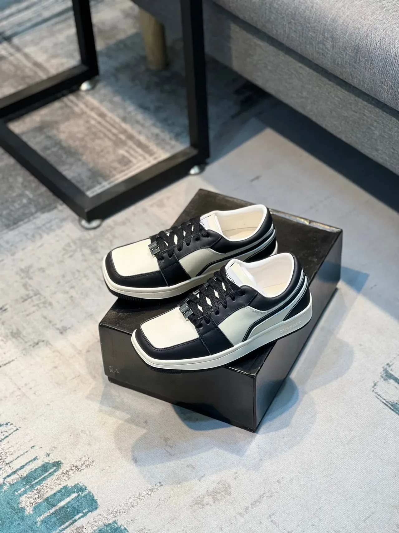 Calvin Luo Panelled Leather Low-Top Lifestyle Sneaker 8