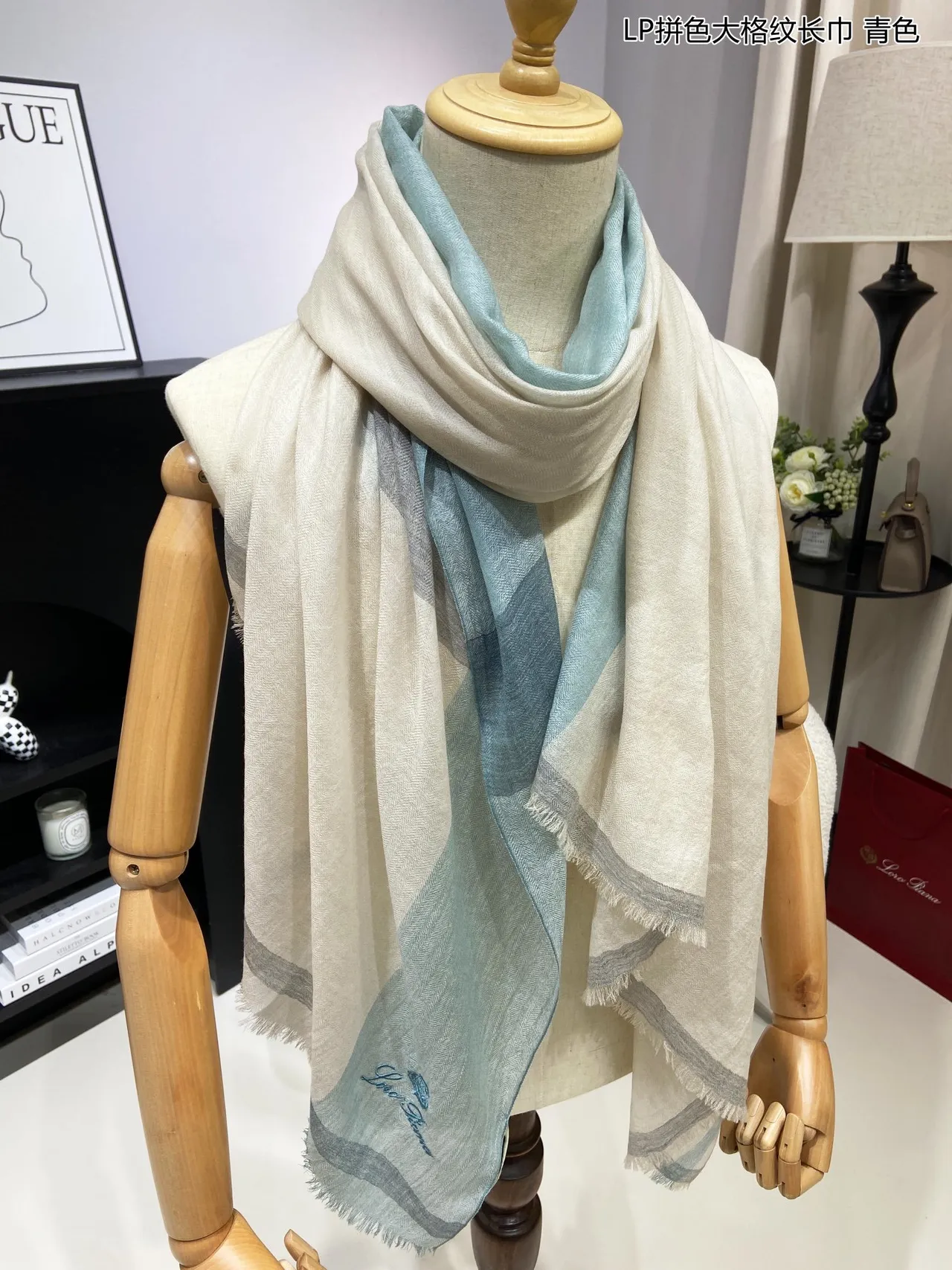 Color-Blocked Large-Stripe Fringed Shawl 7