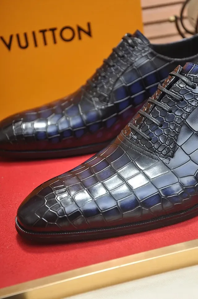 Crocodile-Embossed Black Cap-Toe Oxford Shoes 2
