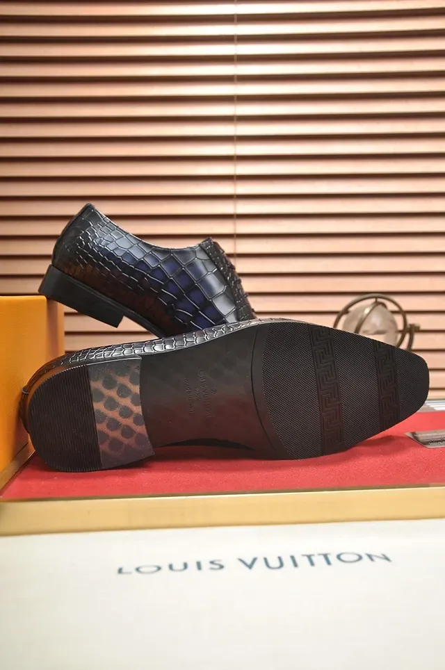 Crocodile-Embossed Black Cap-Toe Oxford Shoes 3