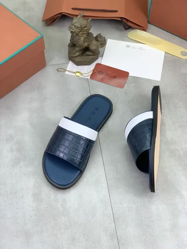Crocodile-Embossed Single-Strap Contrast-Band Slippers 9