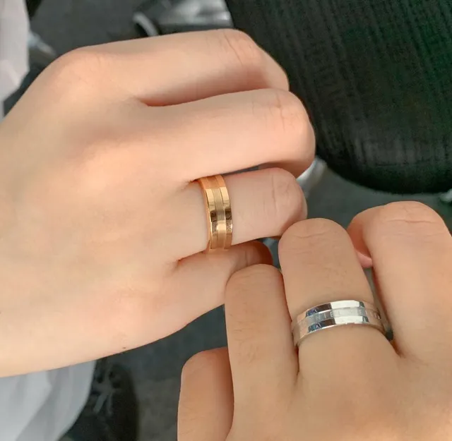 Daniel Wellington Engraved Rose Gold Minimalist Ring 2