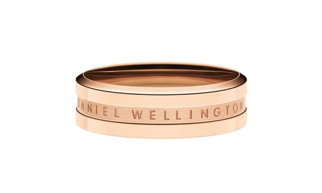 Daniel Wellington Engraved Rose Gold Minimalist Ring 6