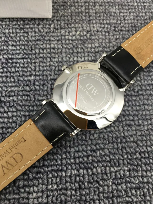 Daniel Wellington সাদা কালো মিনিমালিস্ট ডায়াল ক্রিস্টাল ঘণ্টা মার্কার কোয়ার্টজ ঘড়ি 3