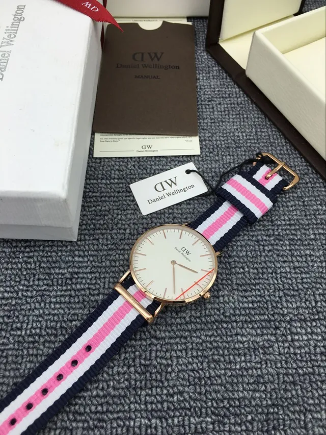 Daniel Wellington White Pink Minimalist Dial Rose Gold-Tone Case Quartz Watch 5