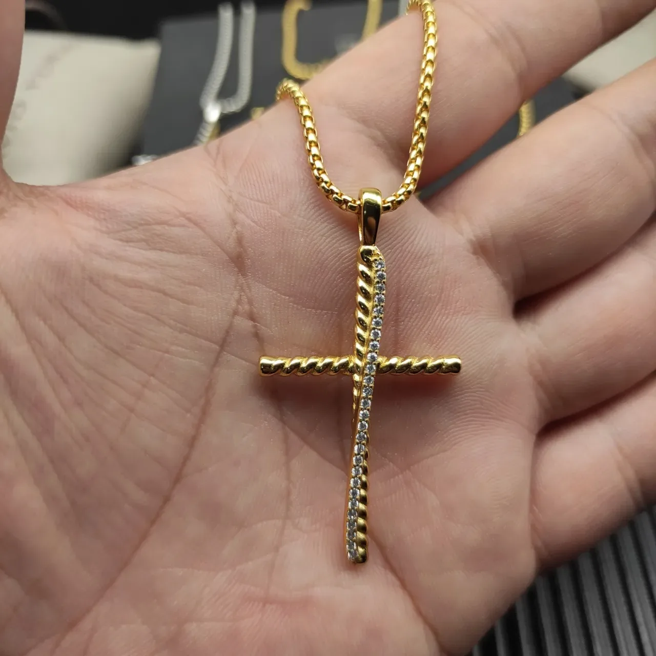 David Yurman Cable Collectibles Cross Gold White Twisted Construction Pavé-Set Vertical Arm Necklace 6