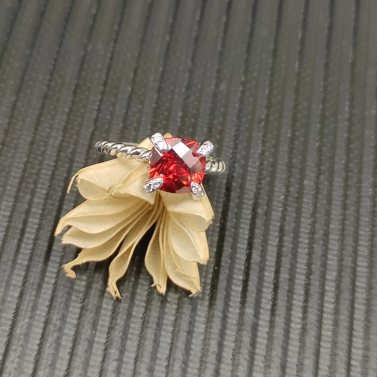 David Yurman Red Silver Twisted Cable Band Cushion-Cut Gemstone Ring 6