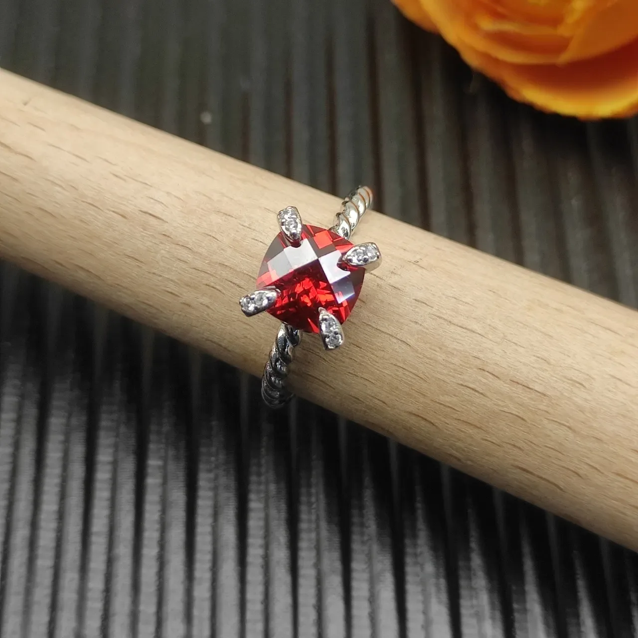 David Yurman Red Silver Twisted Cable Band Cushion-Cut Gemstone Ring 8