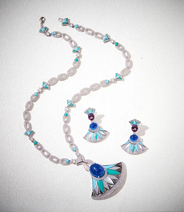 Fan-Shaped Turquoise Enamel and Blue Gemstone Pendant Necklace 6