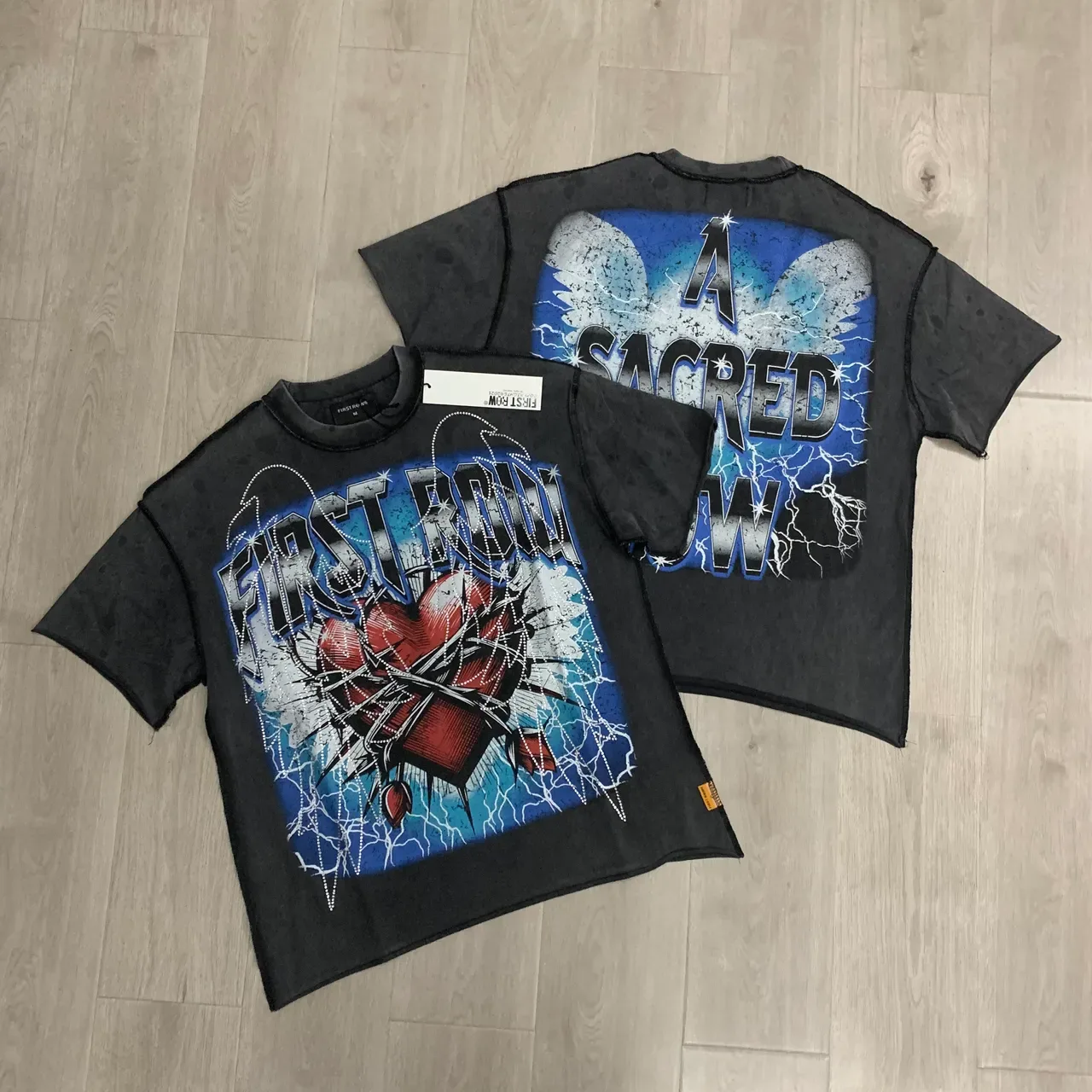 FIRST ROW Graphic-Print Acid-Wash Distressed T-Shirt 4