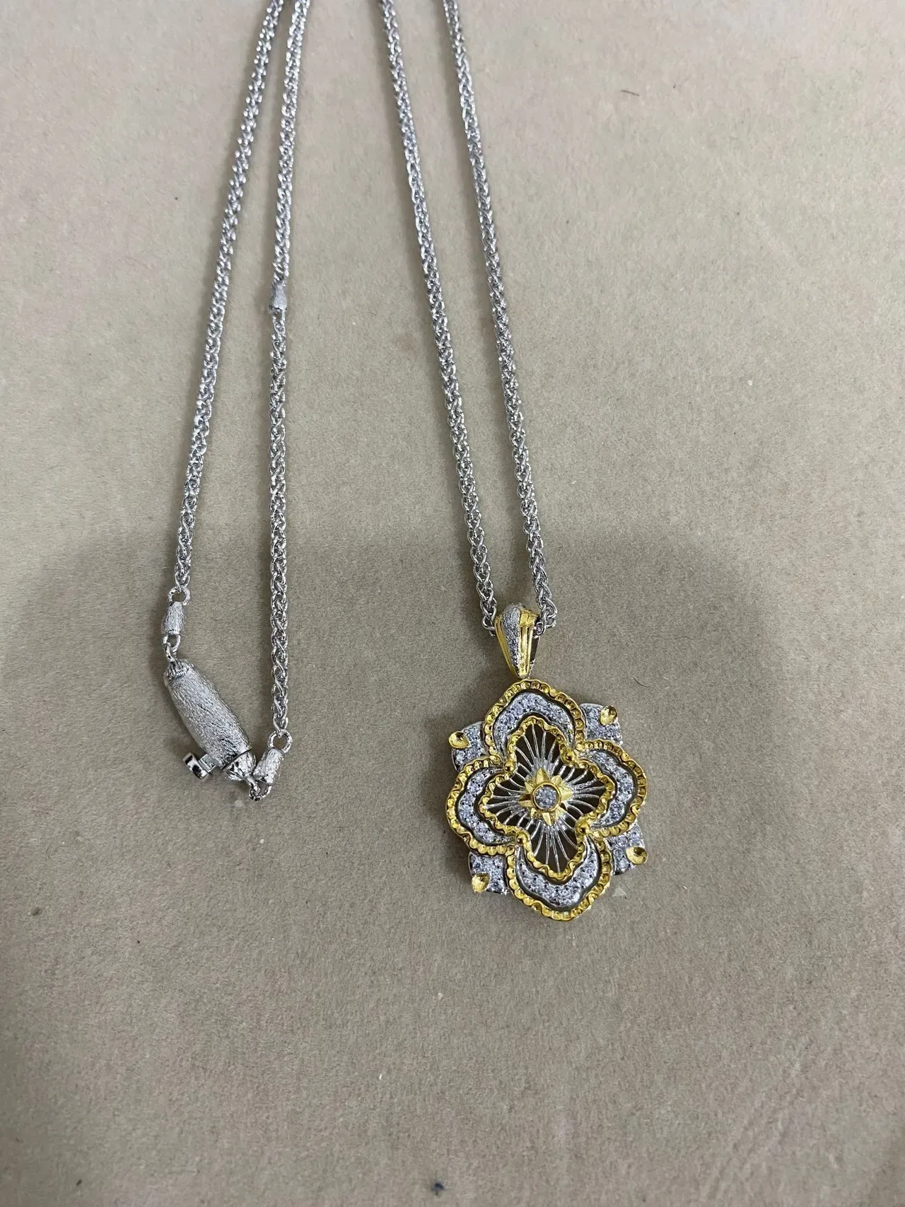 Floral Quatrefoil Pavé Pendant Necklace 3