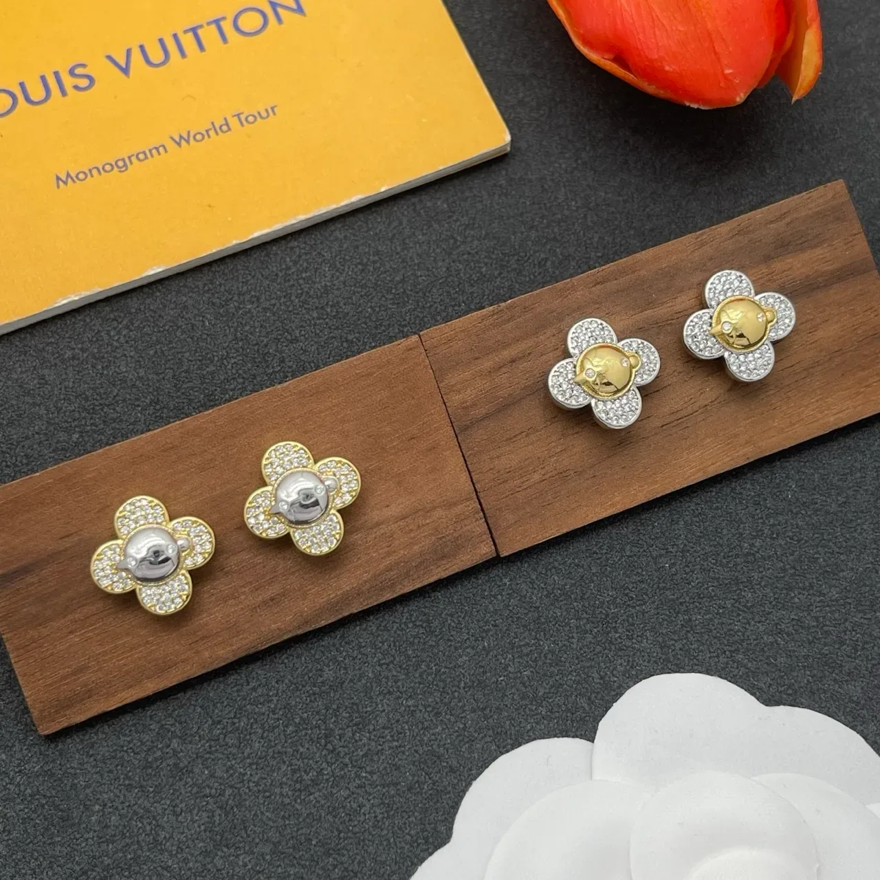 Flower-Shaped Pavé-Set Two-Tone Stud Earrings 3