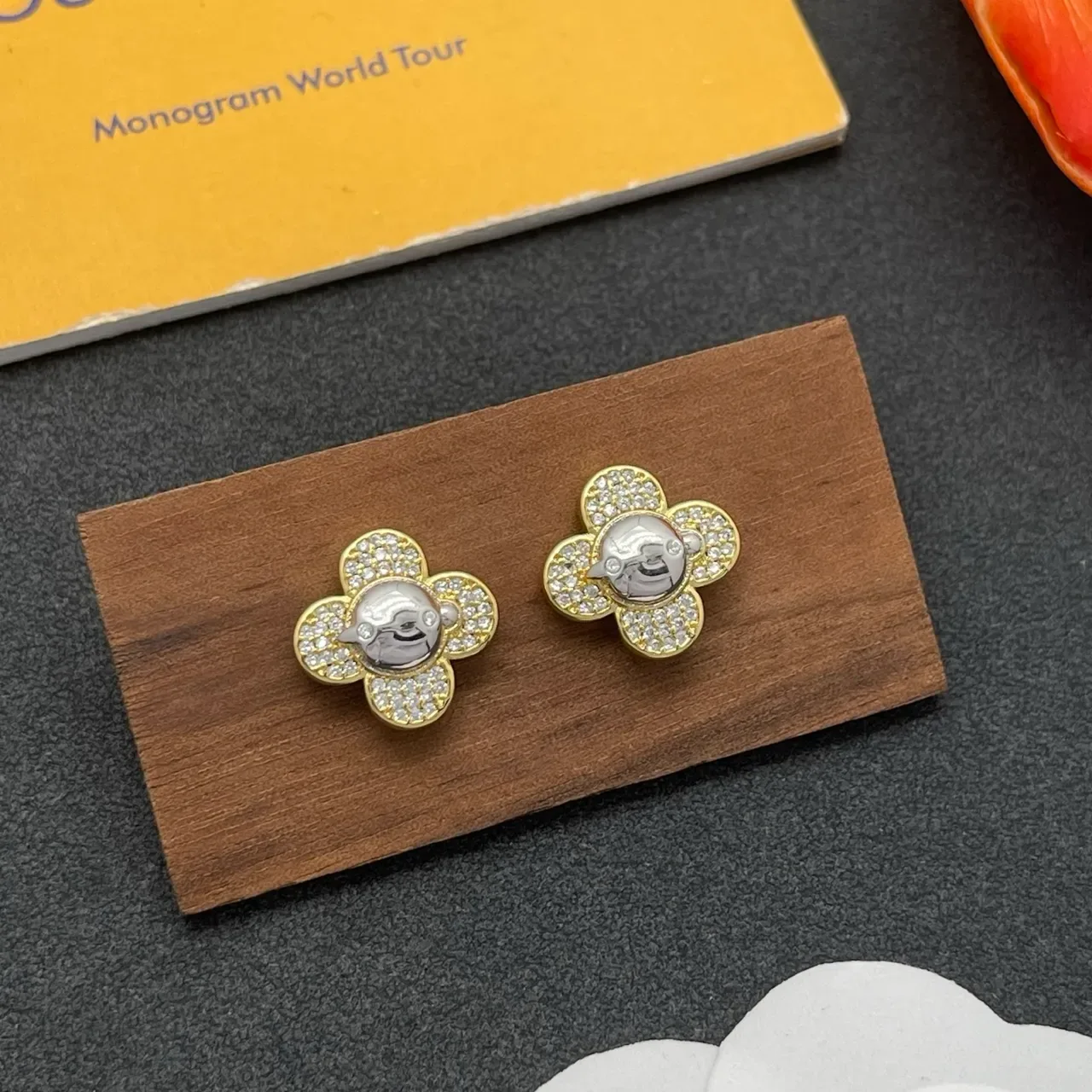 Flower-Shaped Pavé-Set Two-Tone Stud Earrings 8
