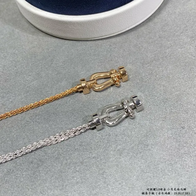 Gold and Silver Horsebit Clasp Chain Bracelets 8