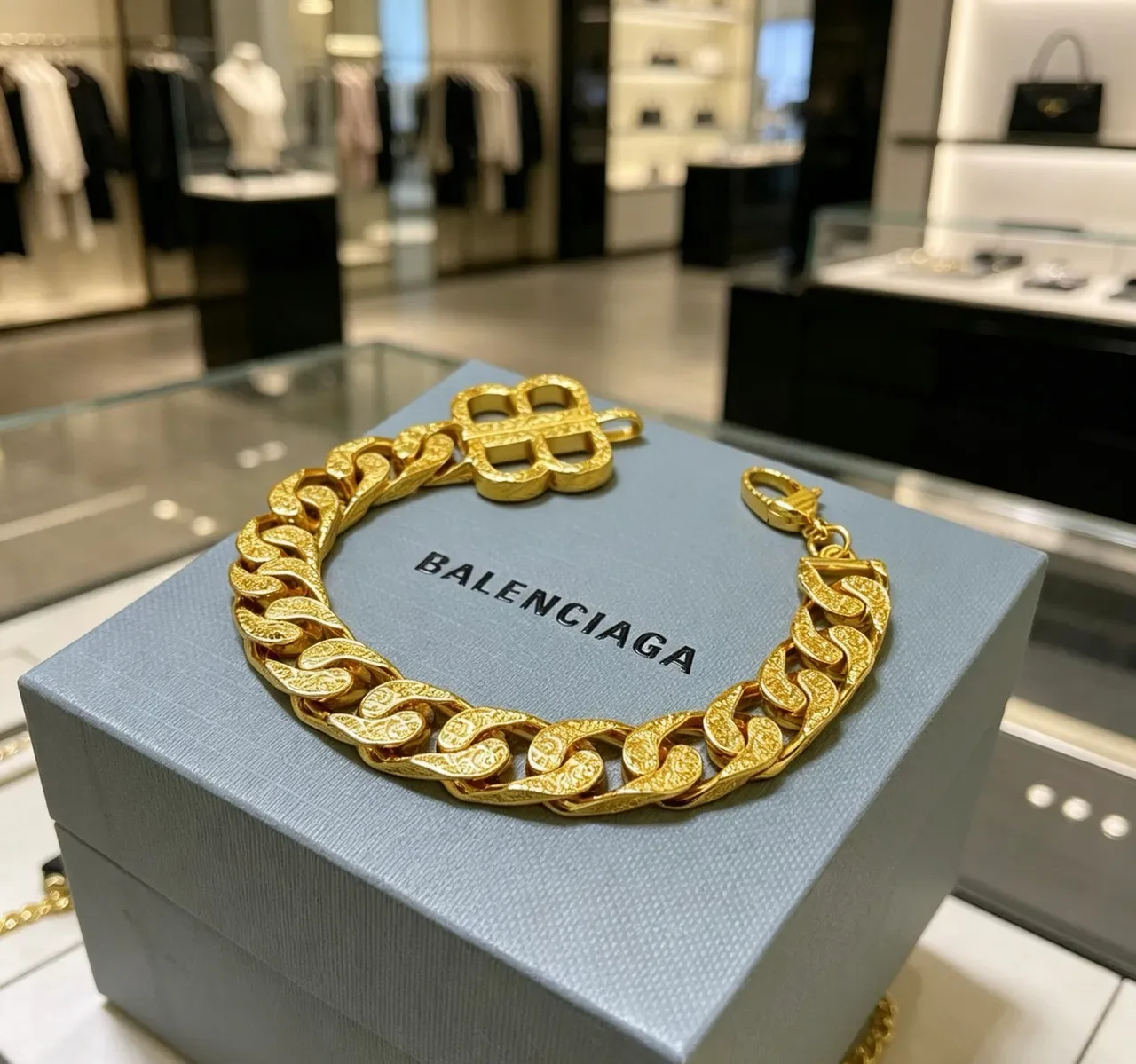Gold Chunky Curb-Link Chain Textured Surface Finish Bracelet 5