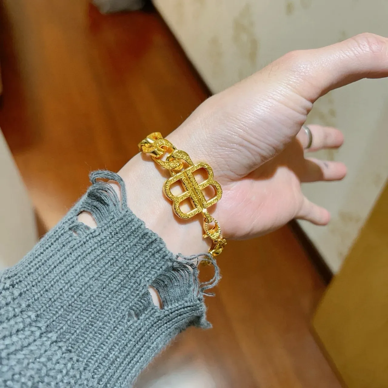 Gold Chunky Curb-Link Chain Textured Surface Finish Bracelet 7